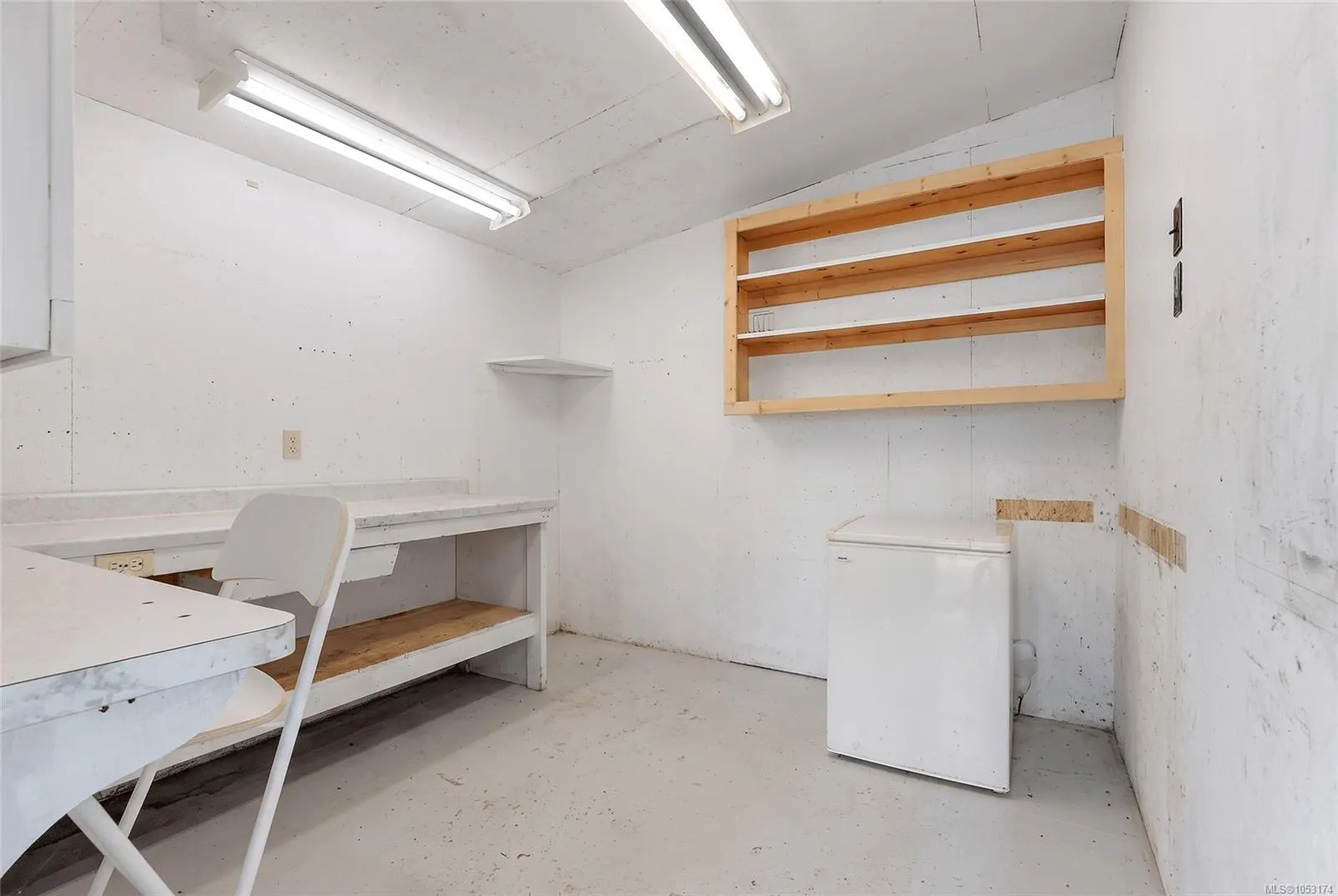 7701 Central Saanich Rd
