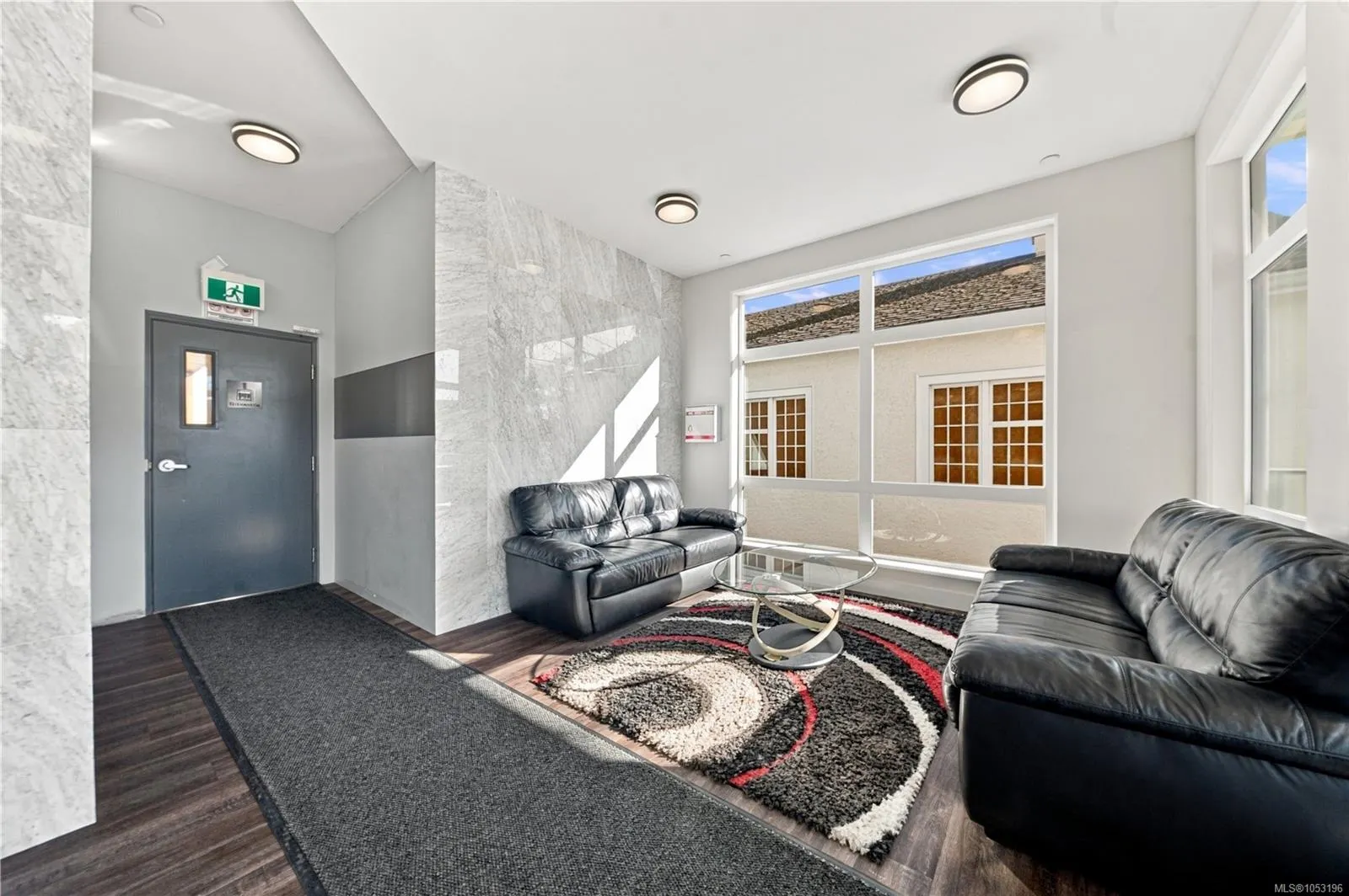 10 Chapel St