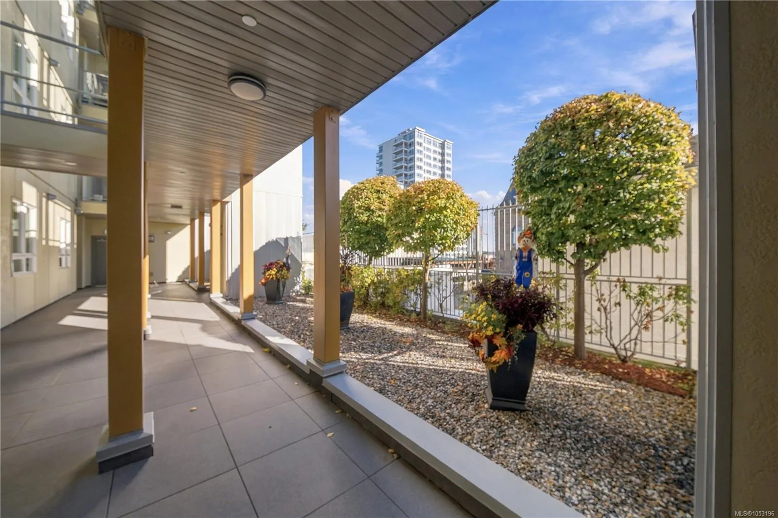 10 Chapel St
