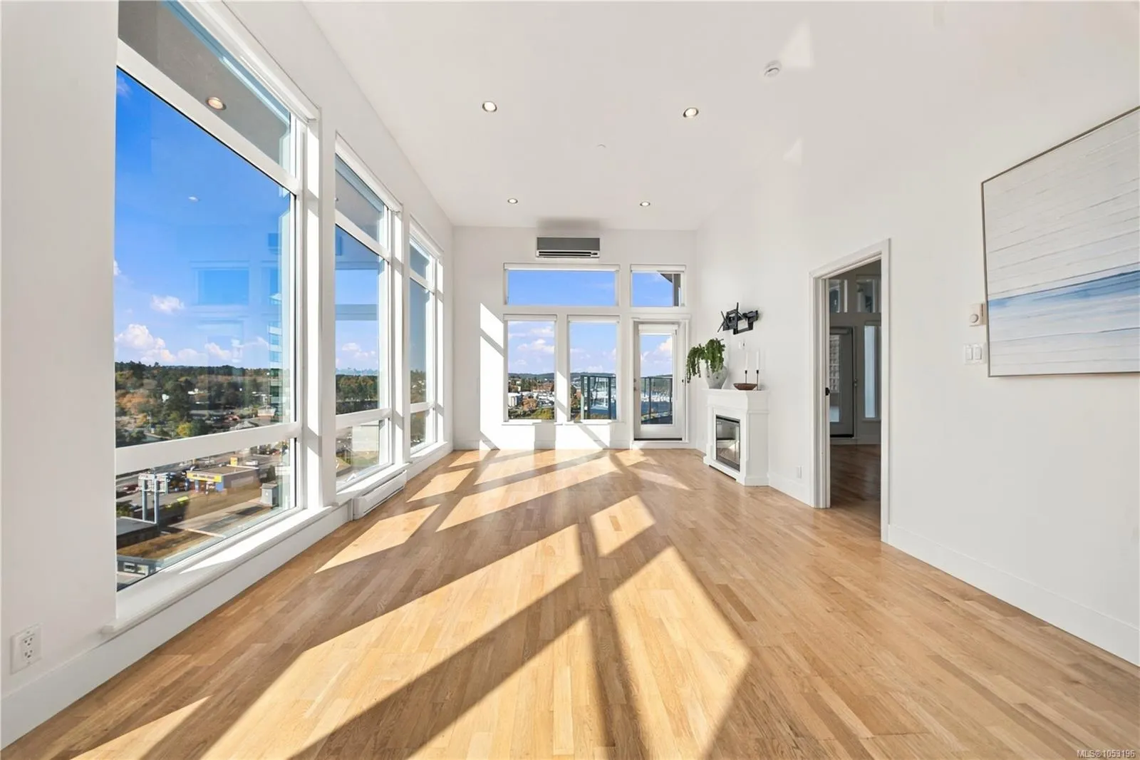 10 Chapel St