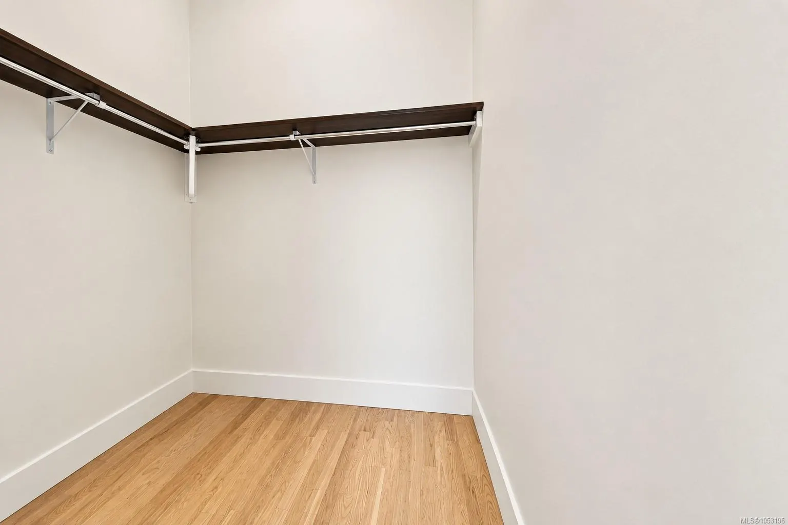 10 Chapel St