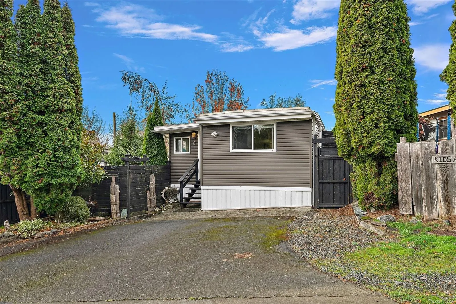 7021 Grant Rd W