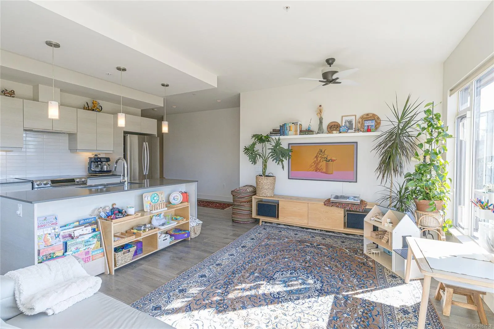 3815 Rowland Ave