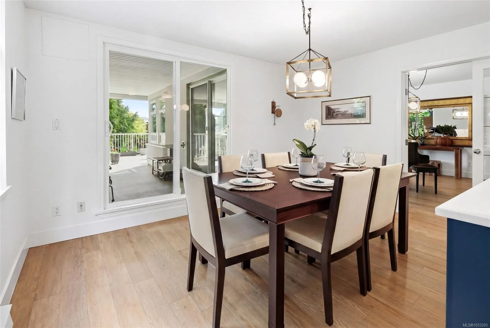 5110 Cordova Bay Rd