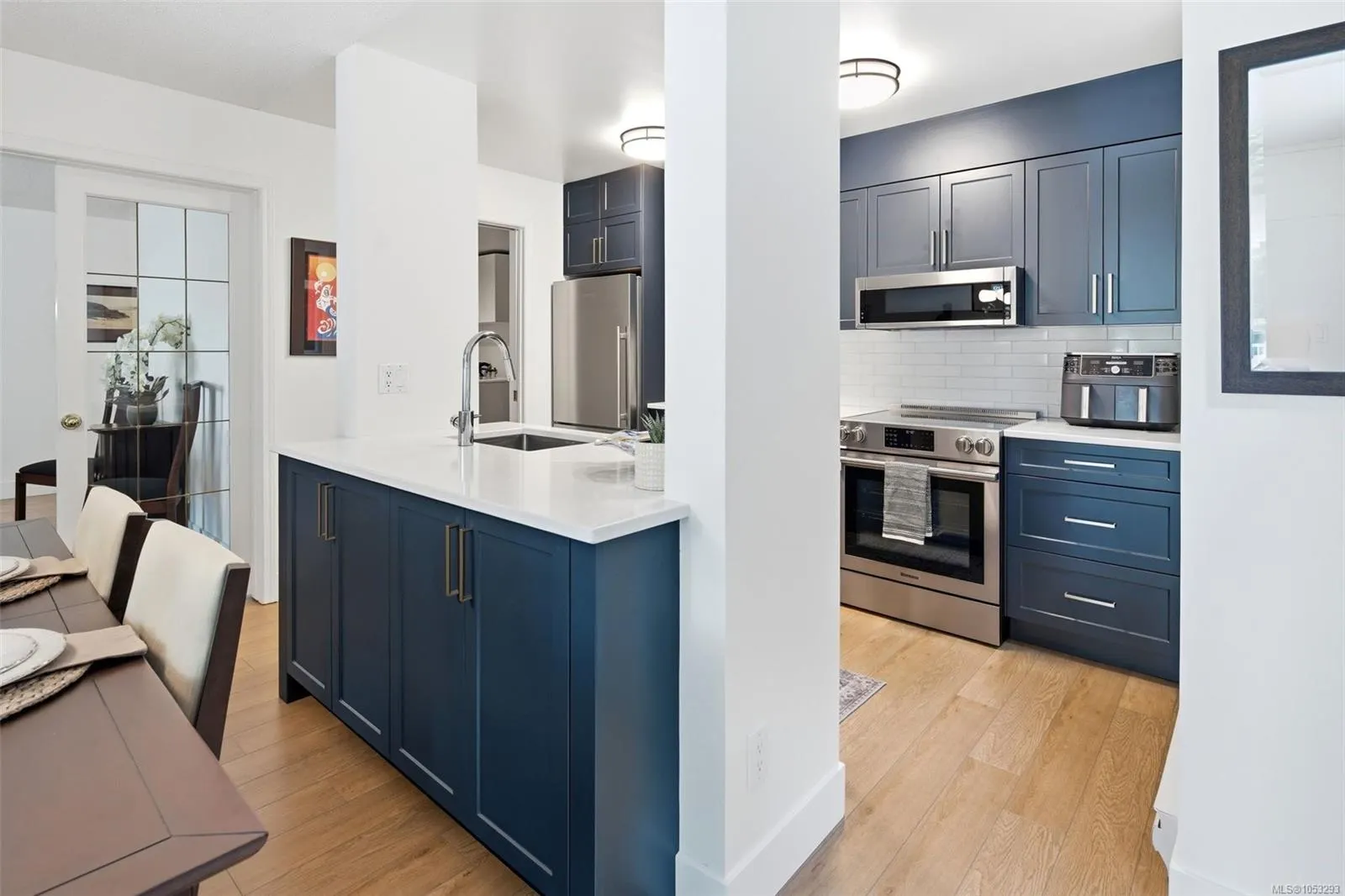 5110 Cordova Bay Rd
