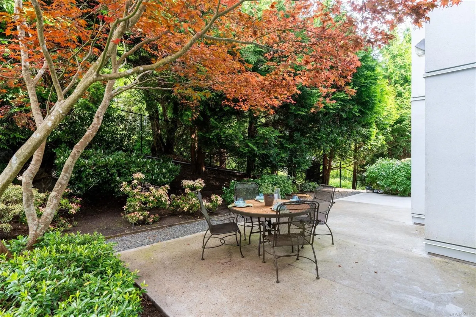 5110 Cordova Bay Rd