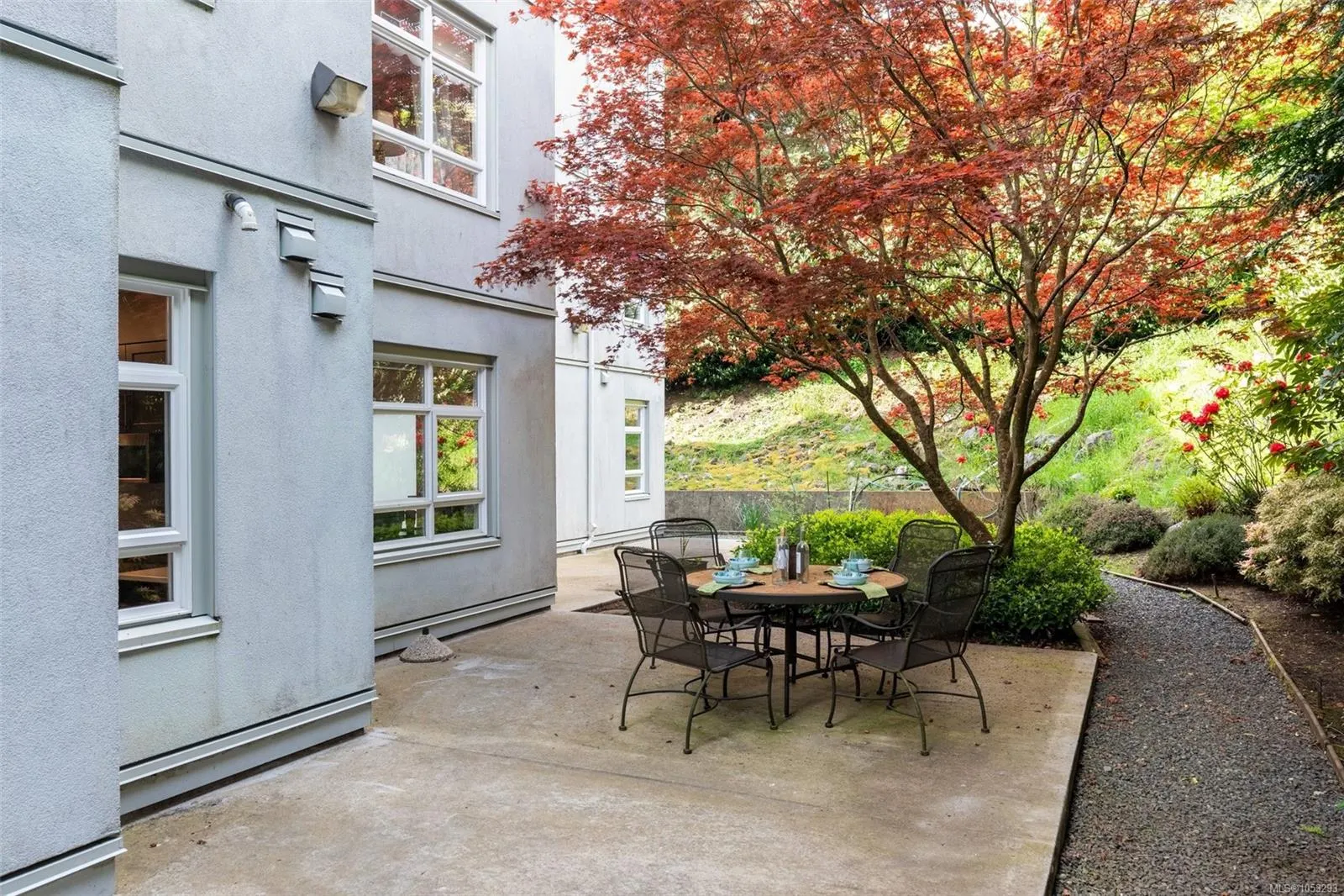 5110 Cordova Bay Rd