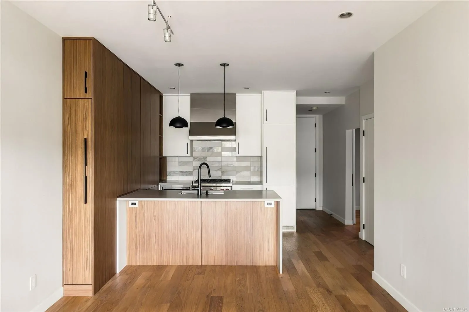 1018 Pentrelew Pl