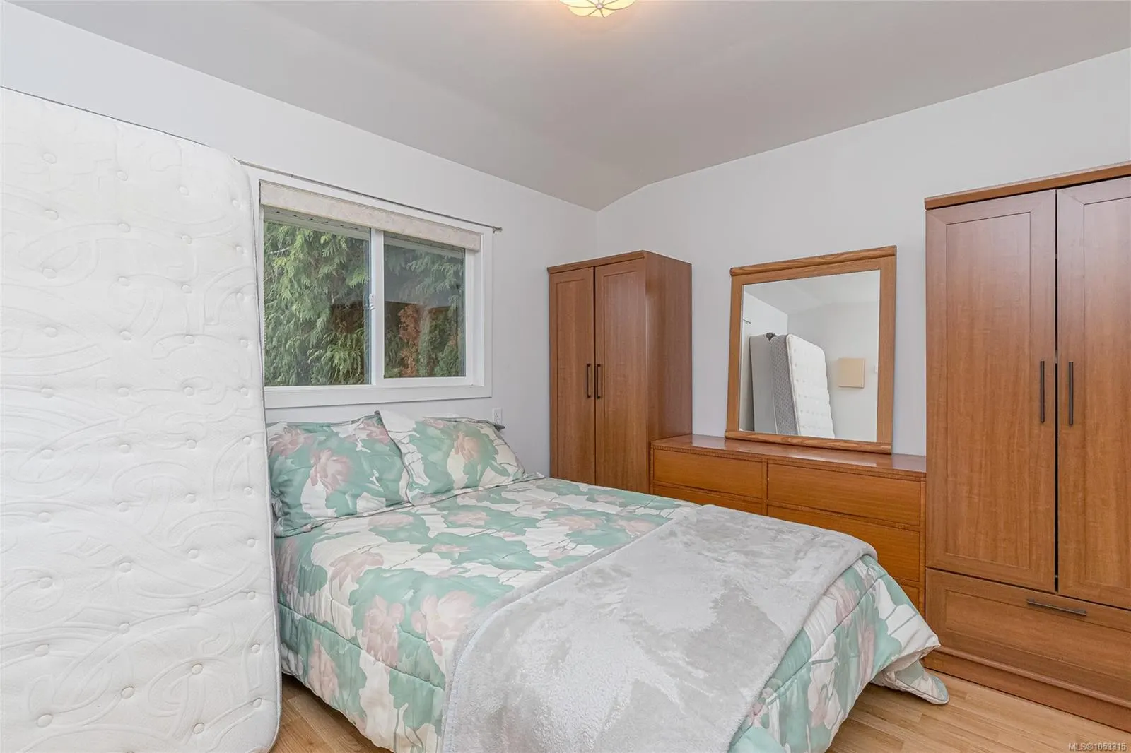 658 Alderwood Dr