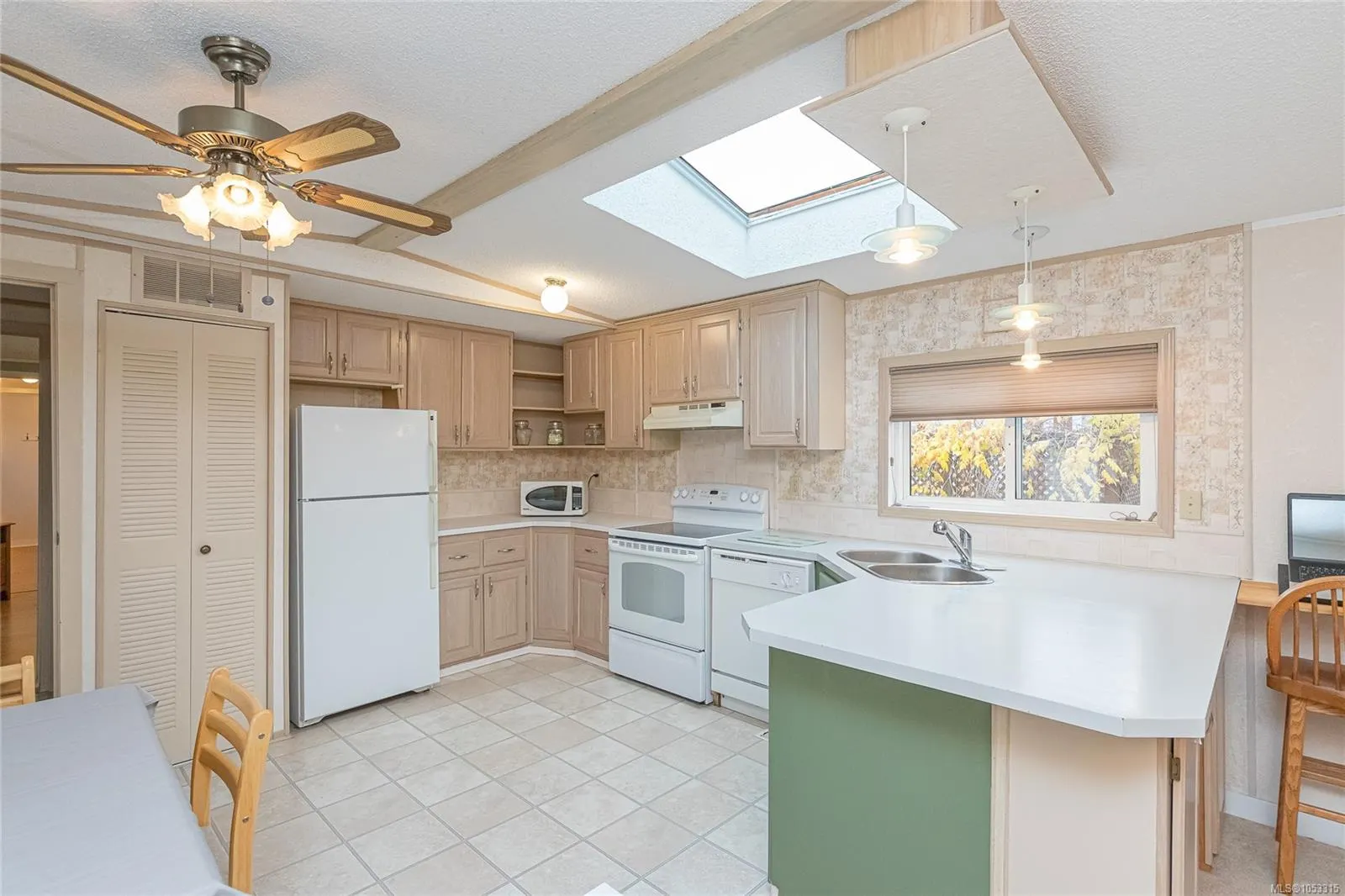 658 Alderwood Dr