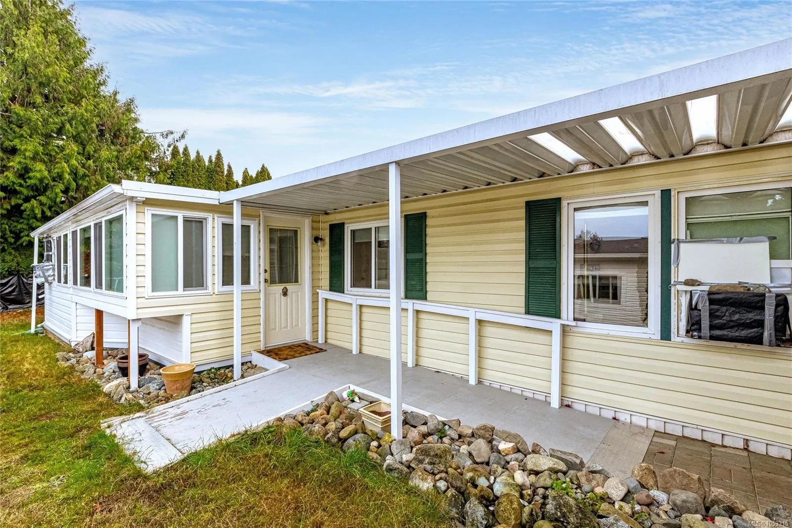 658 Alderwood Dr