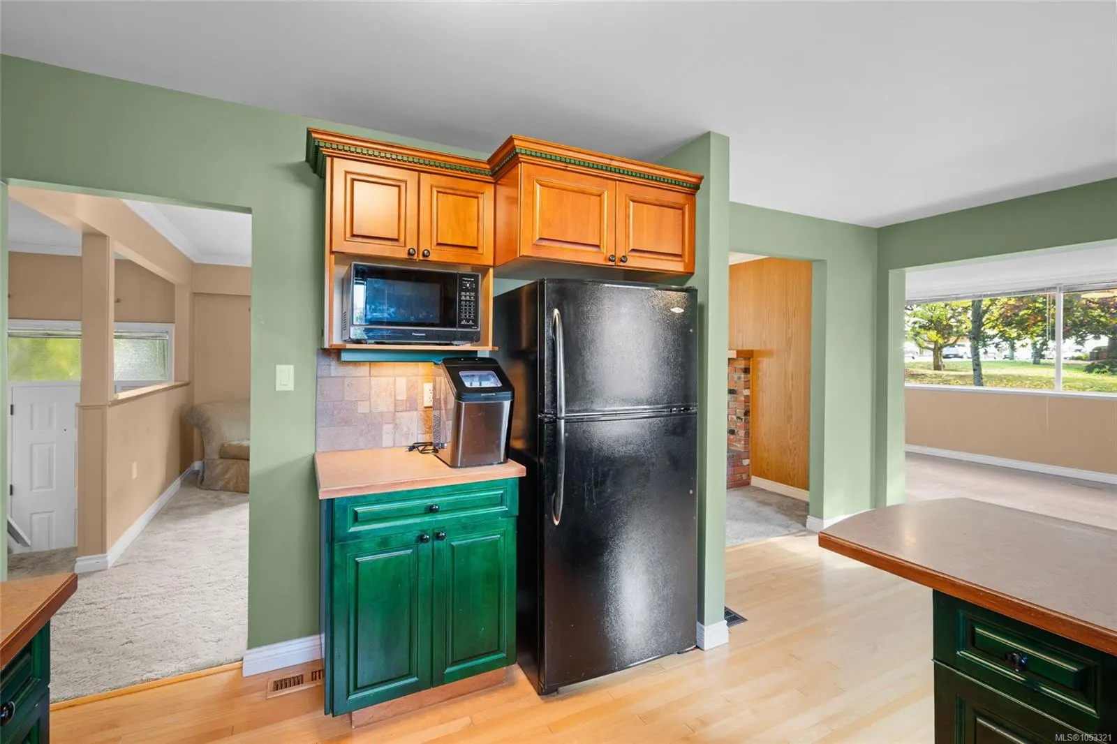 4384 West Saanich Rd