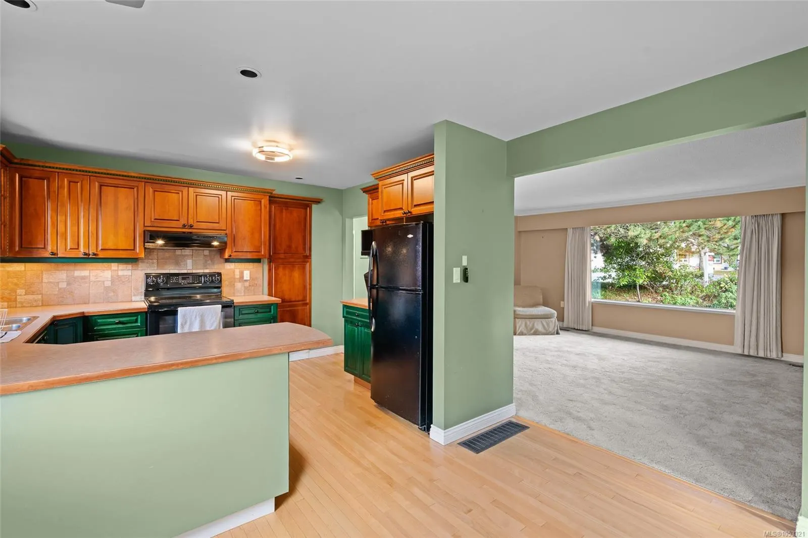 4384 West Saanich Rd