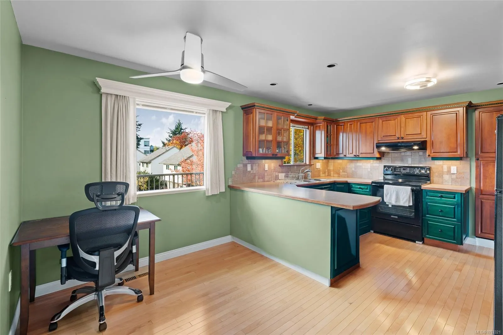 4384 West Saanich Rd