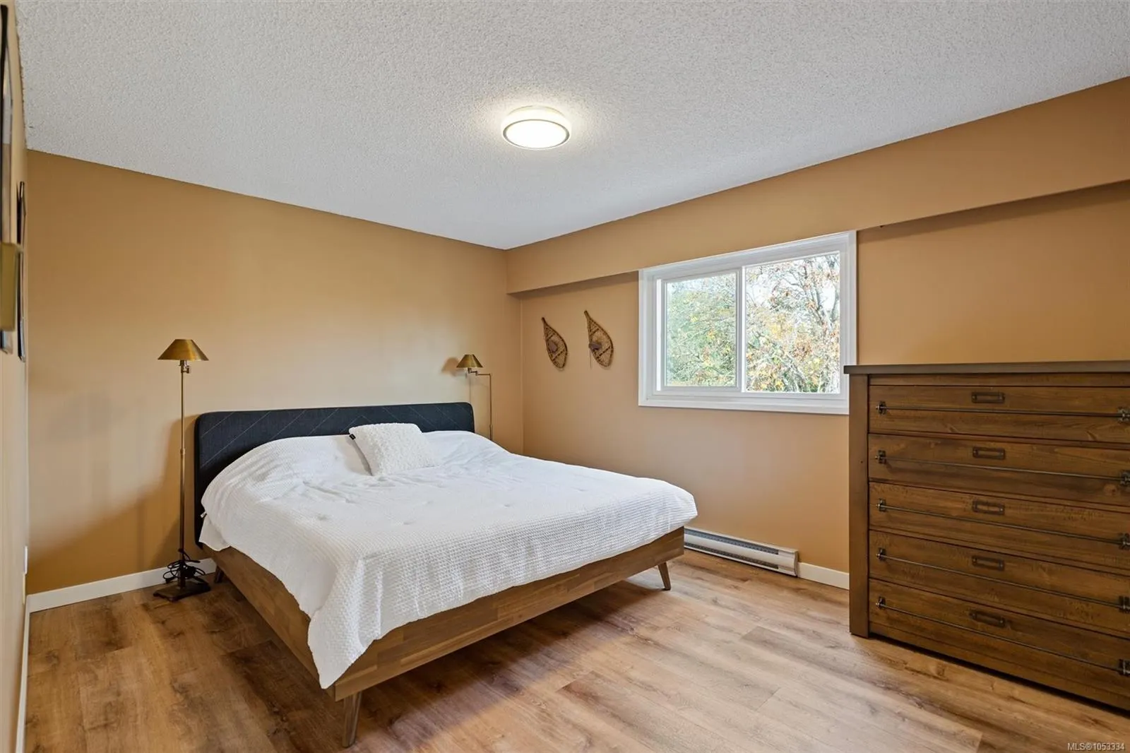 2535 Cadboro Bay Rd
