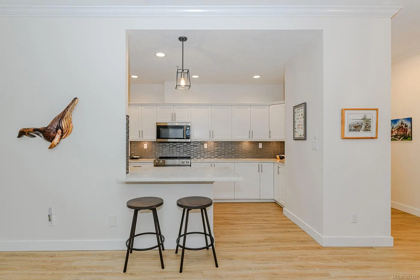 380 Waterfront Cres