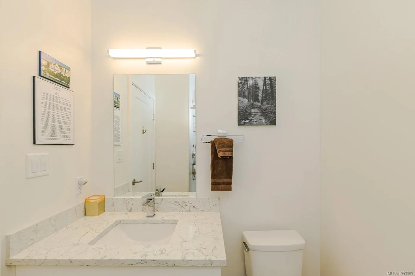 380 Waterfront Cres