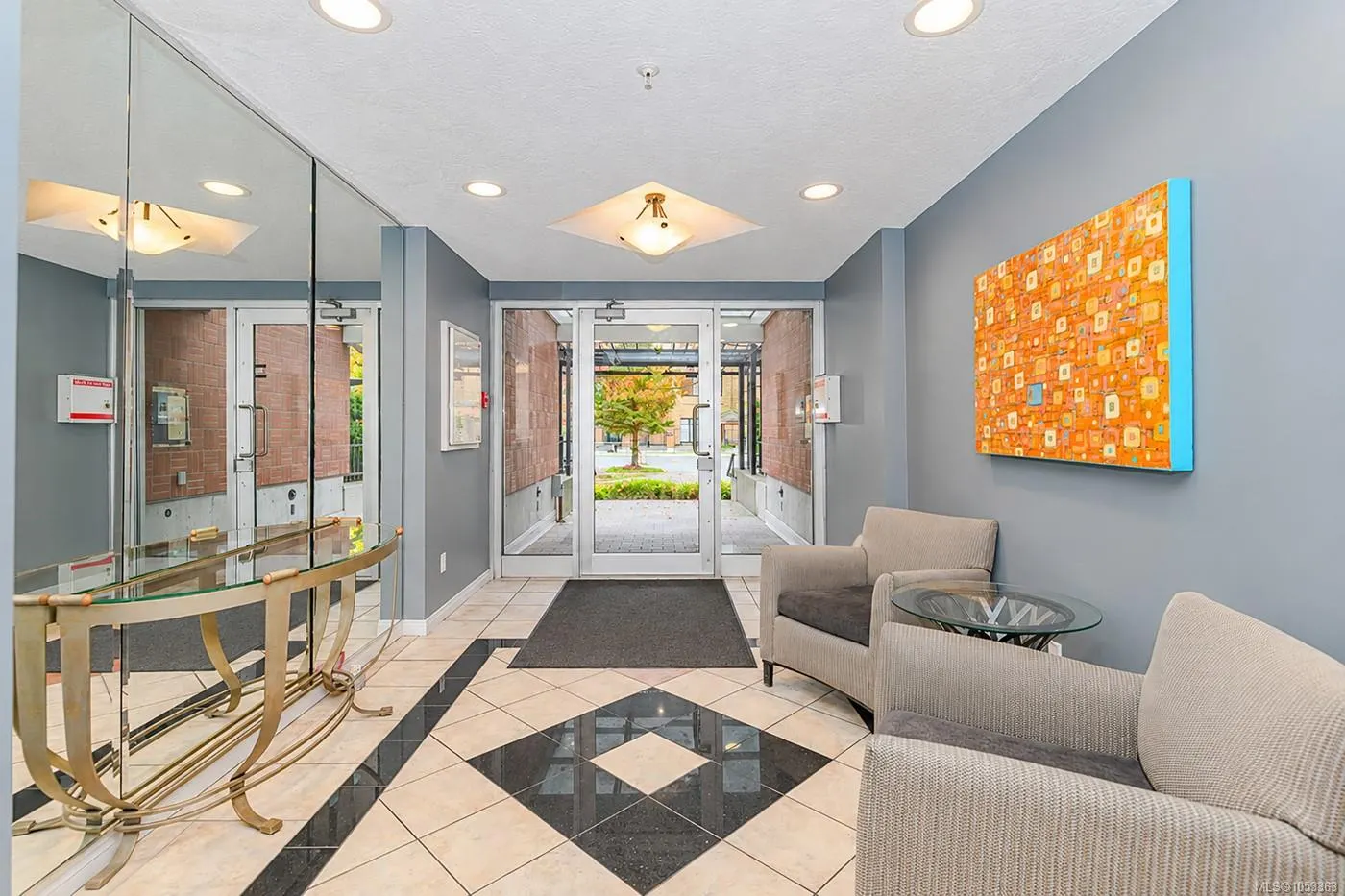 380 Waterfront Cres