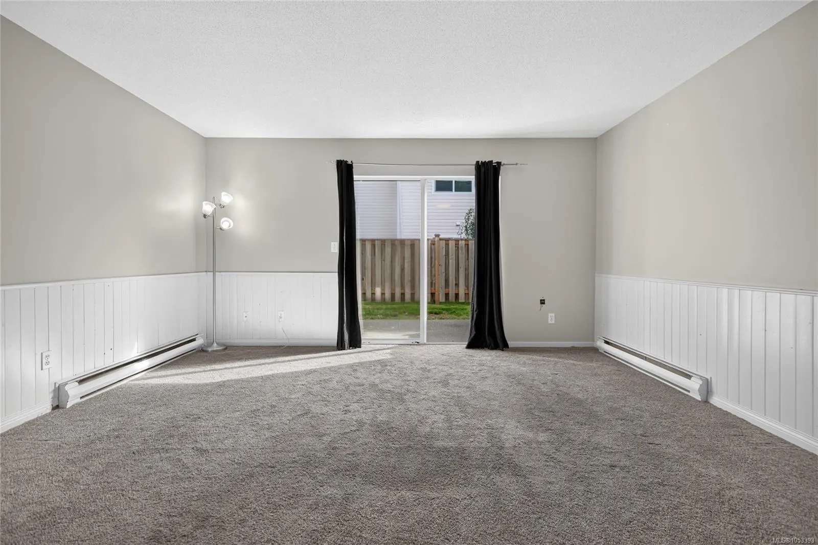 1095 Edgett Rd