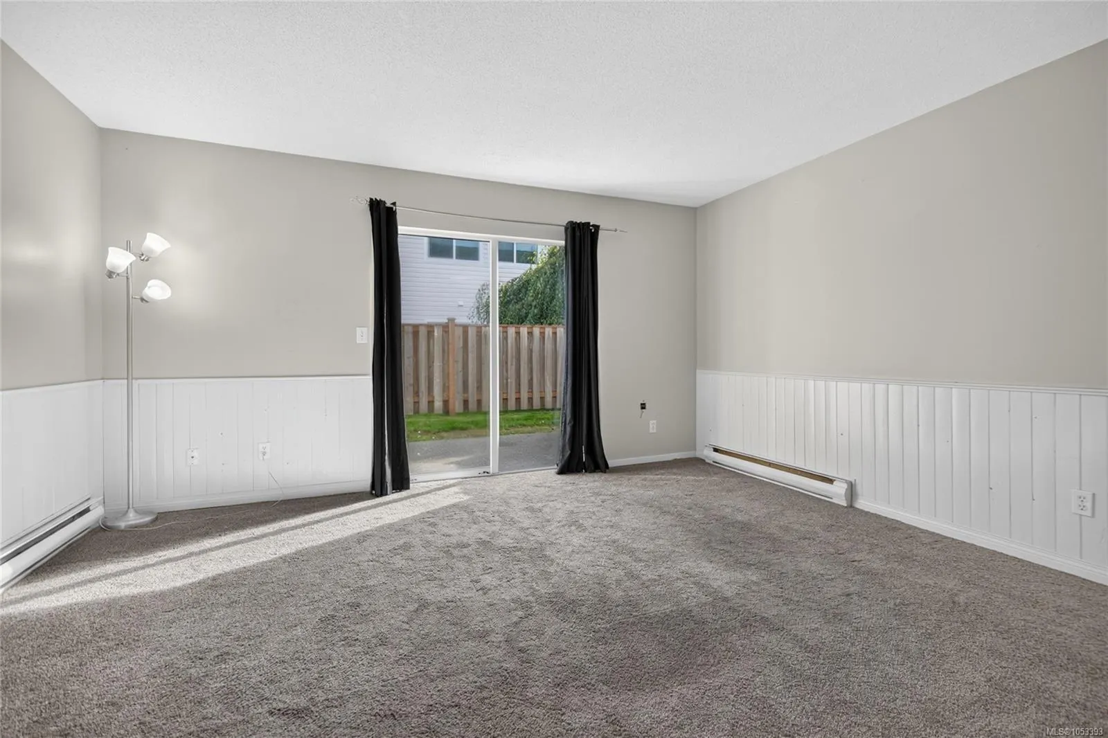 1095 Edgett Rd