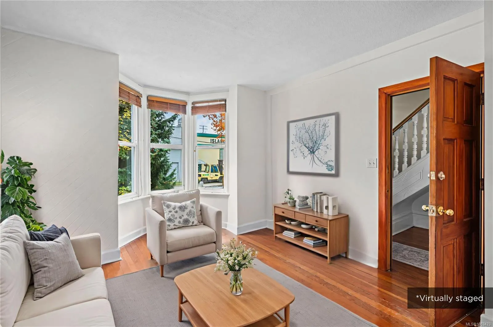 525 William St