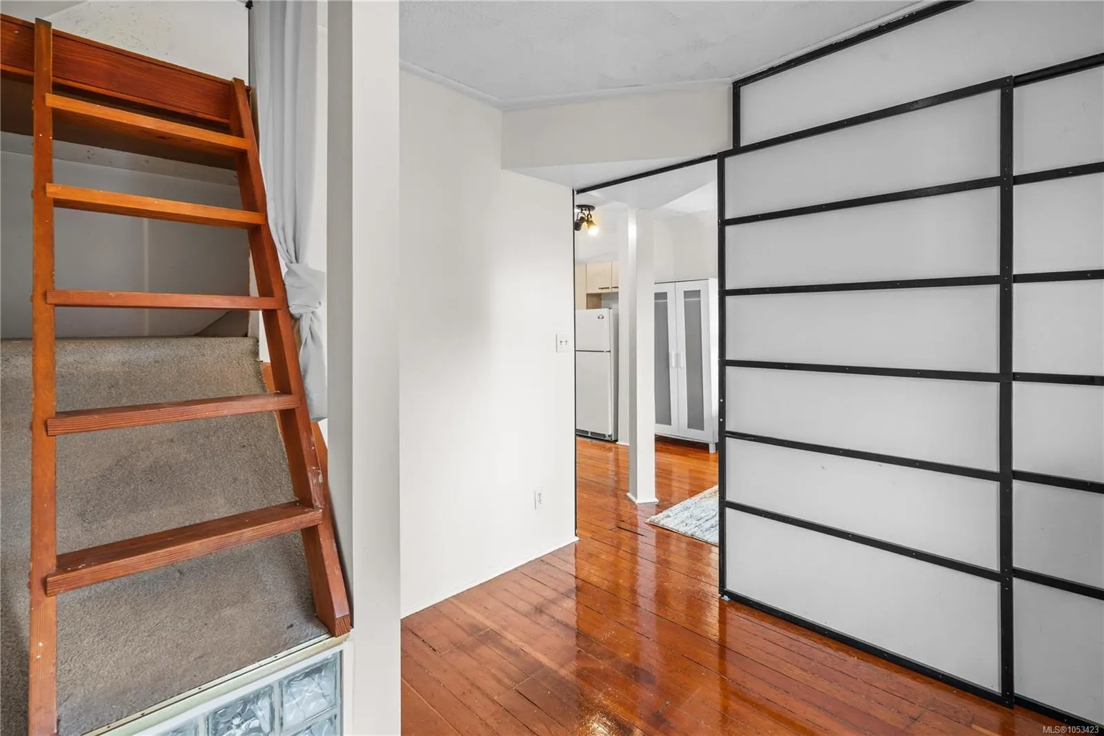 525 William St