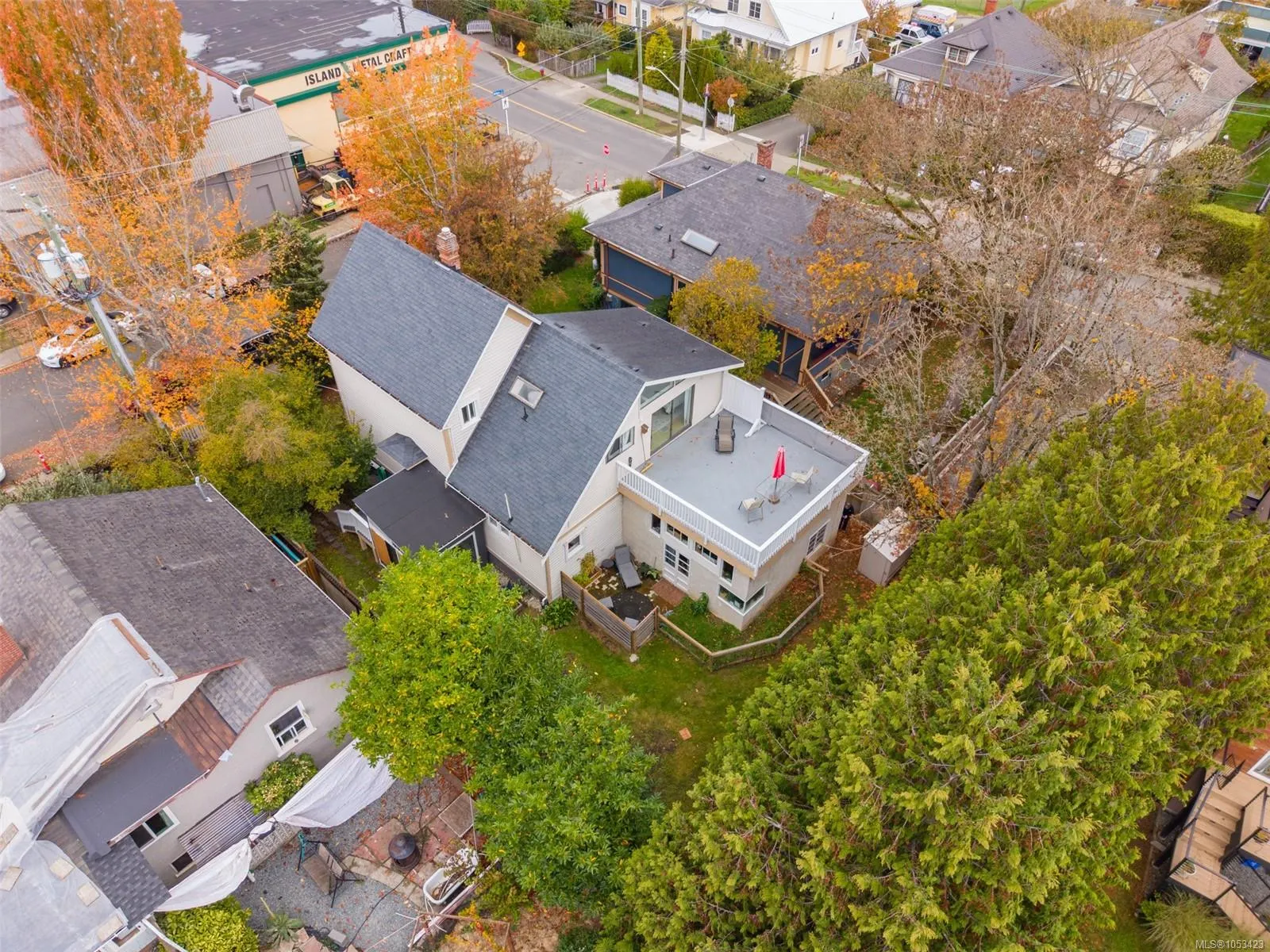 525 William St