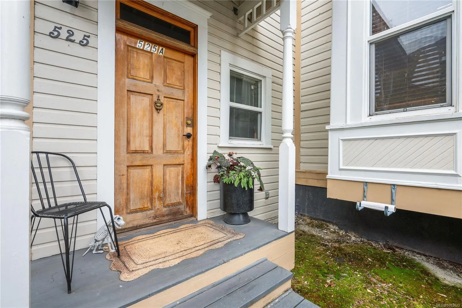 525 William St