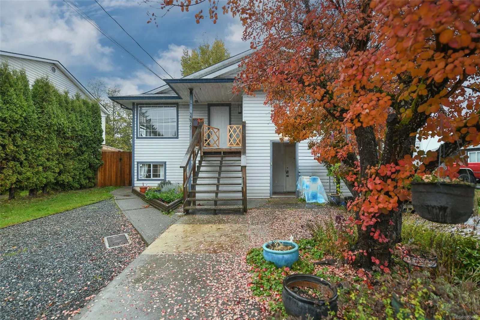 2276 Urquhart Ave