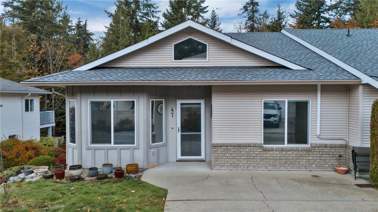 1150 Walkem Rd