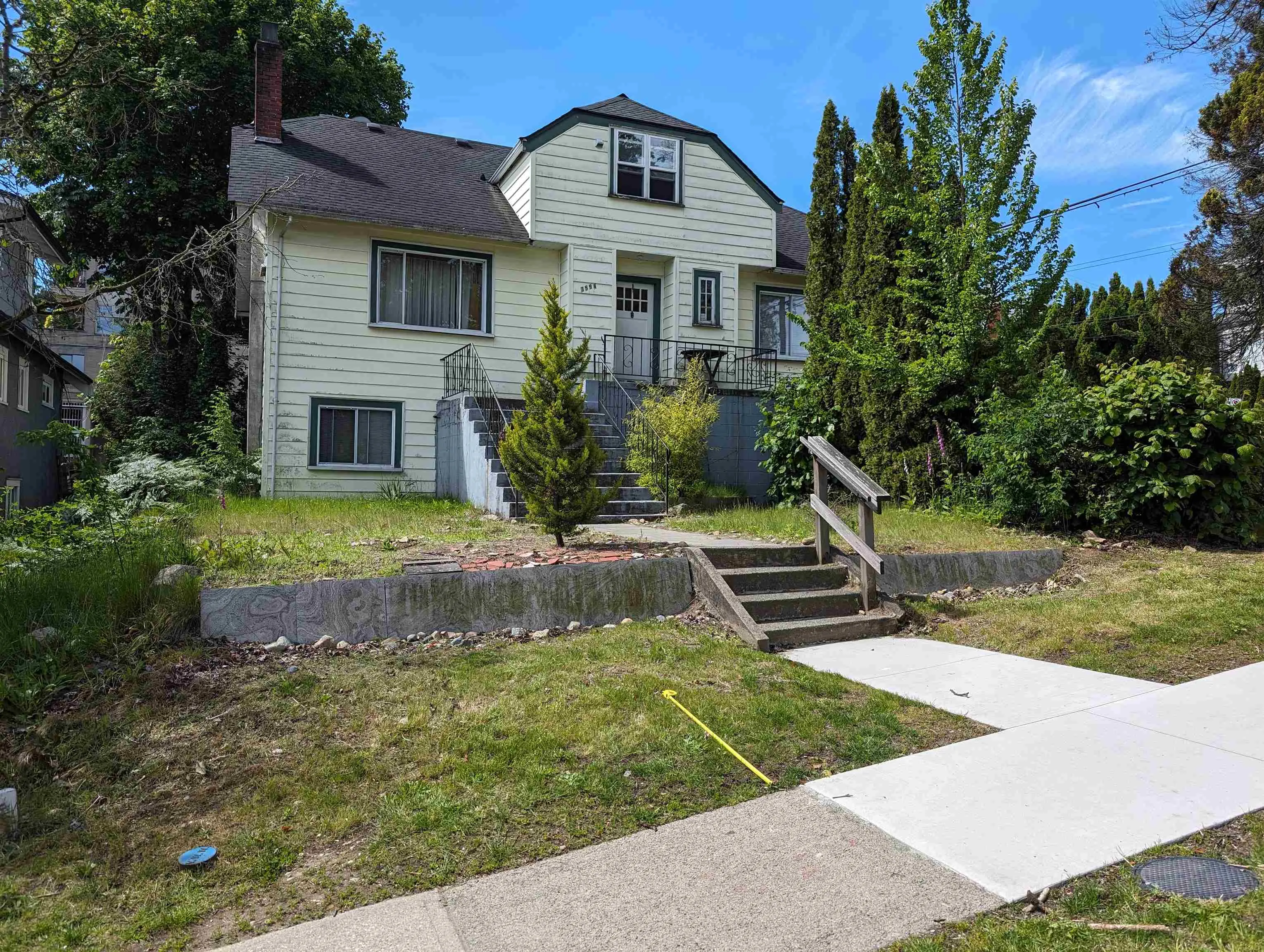 3594 W King Edward Avenue