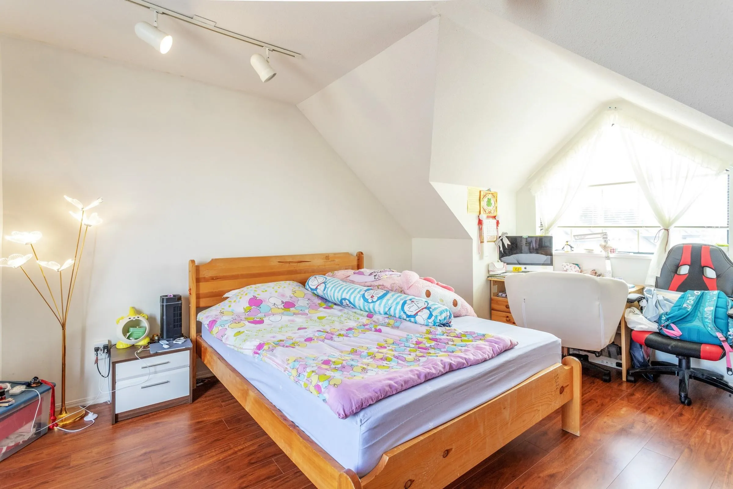 21 8591 Blundell Road