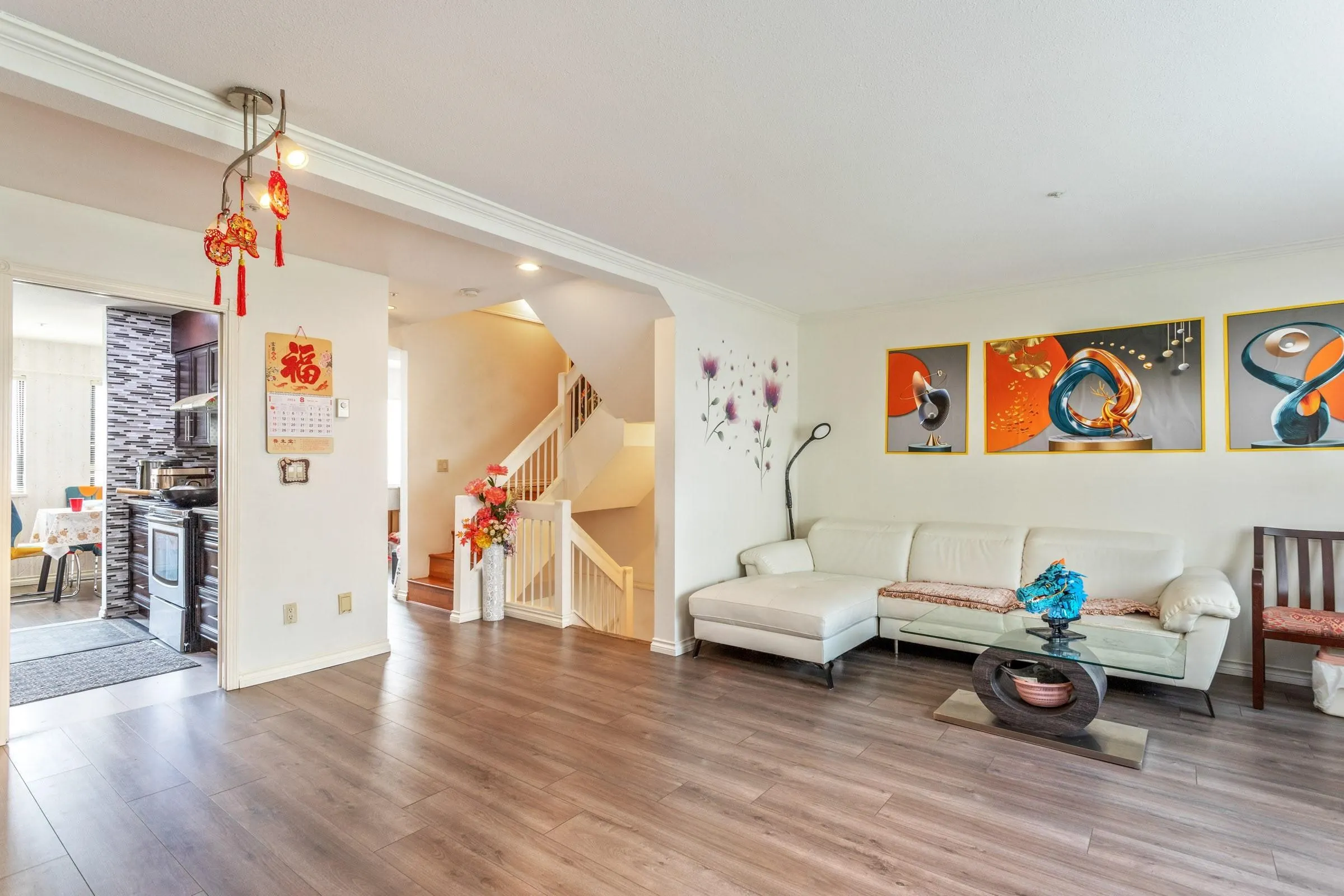 21 8591 Blundell Road