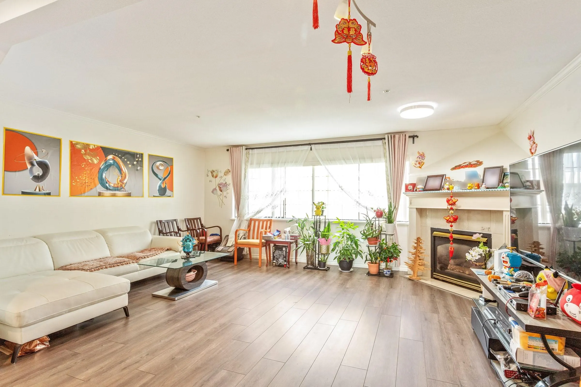 21 8591 Blundell Road