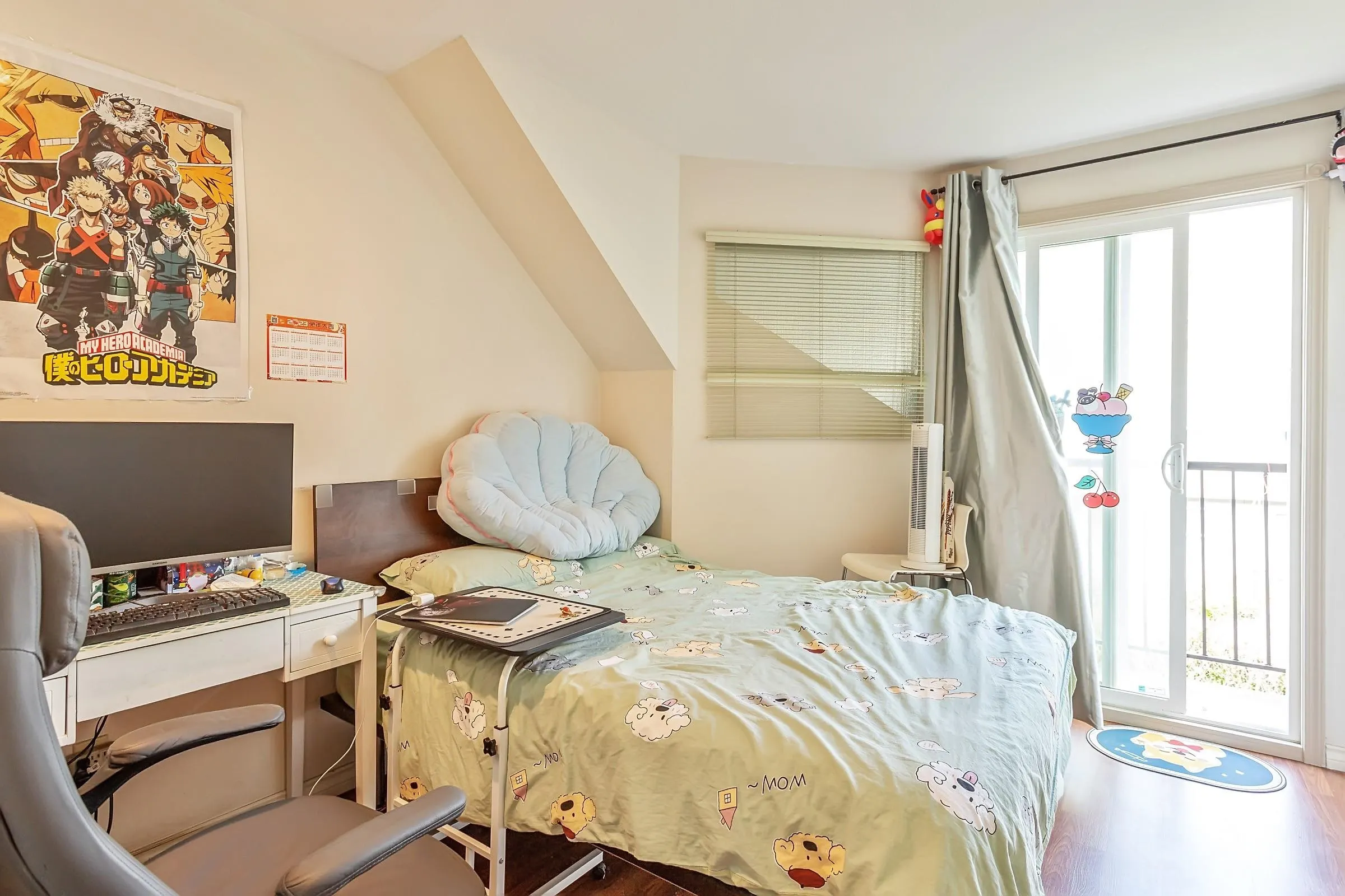 21 8591 Blundell Road