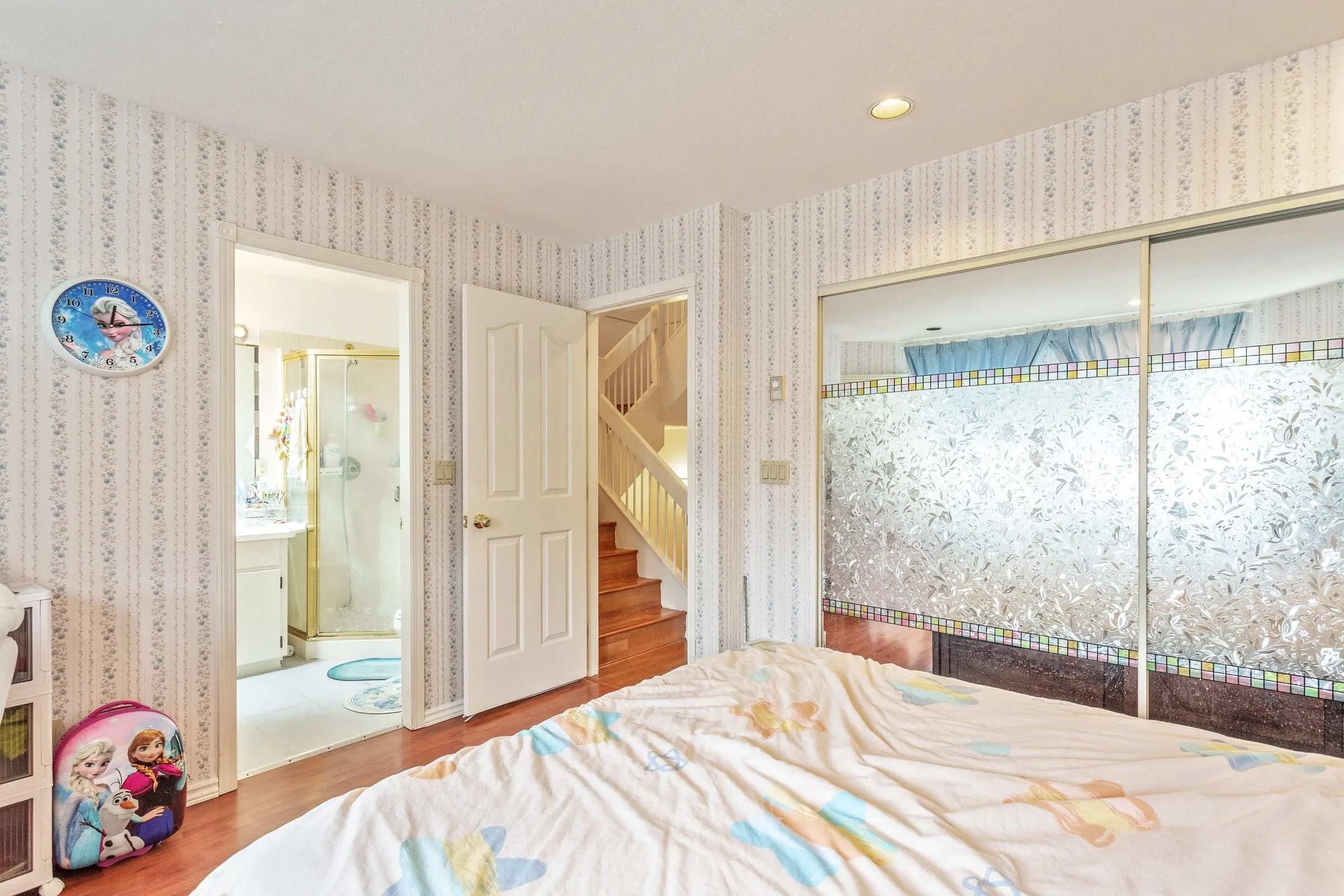 21 8591 Blundell Road