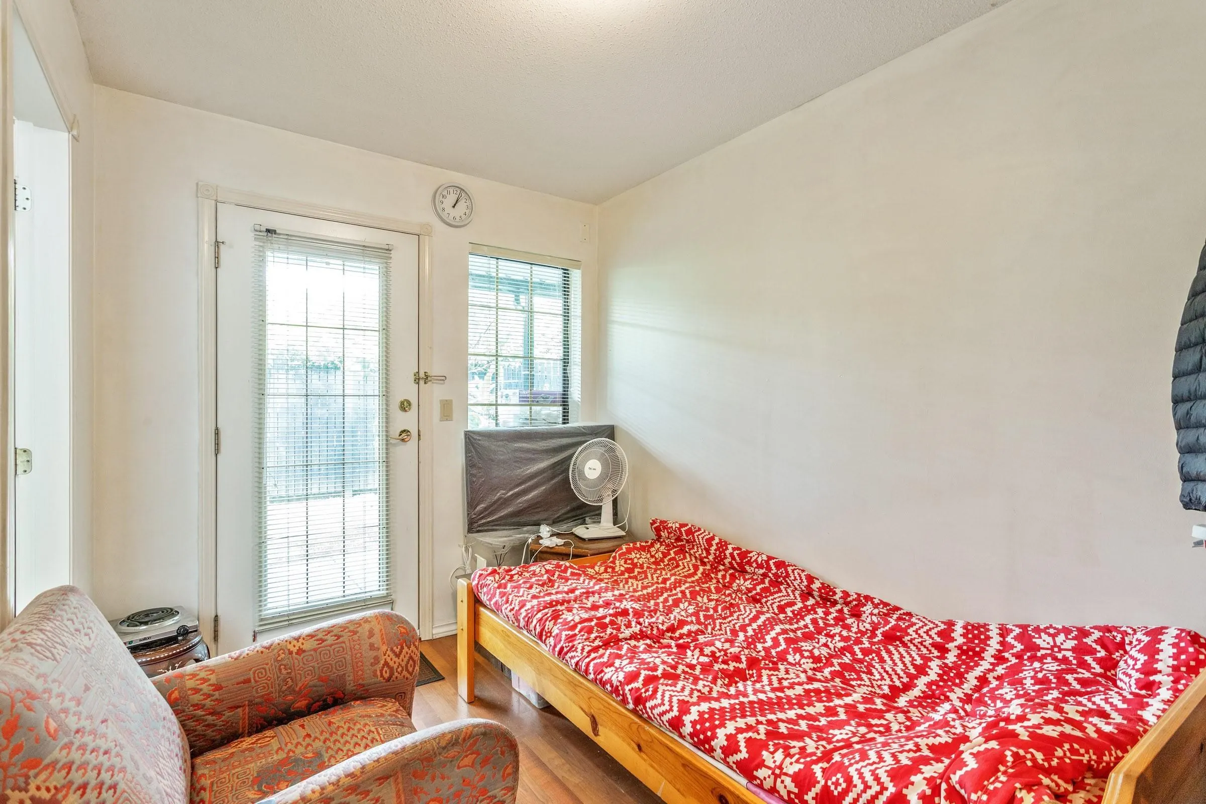 21 8591 Blundell Road