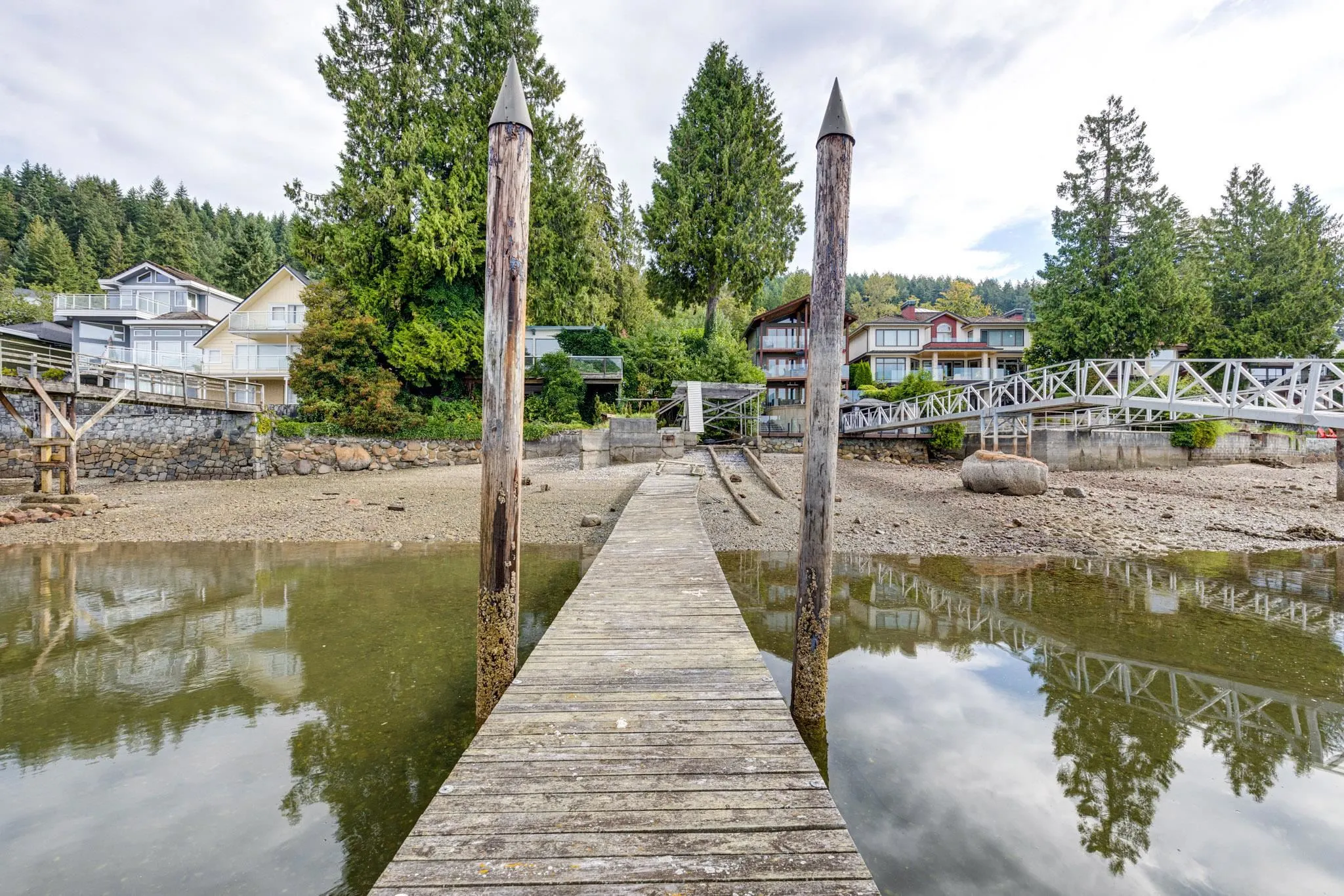 860 Alderside Road