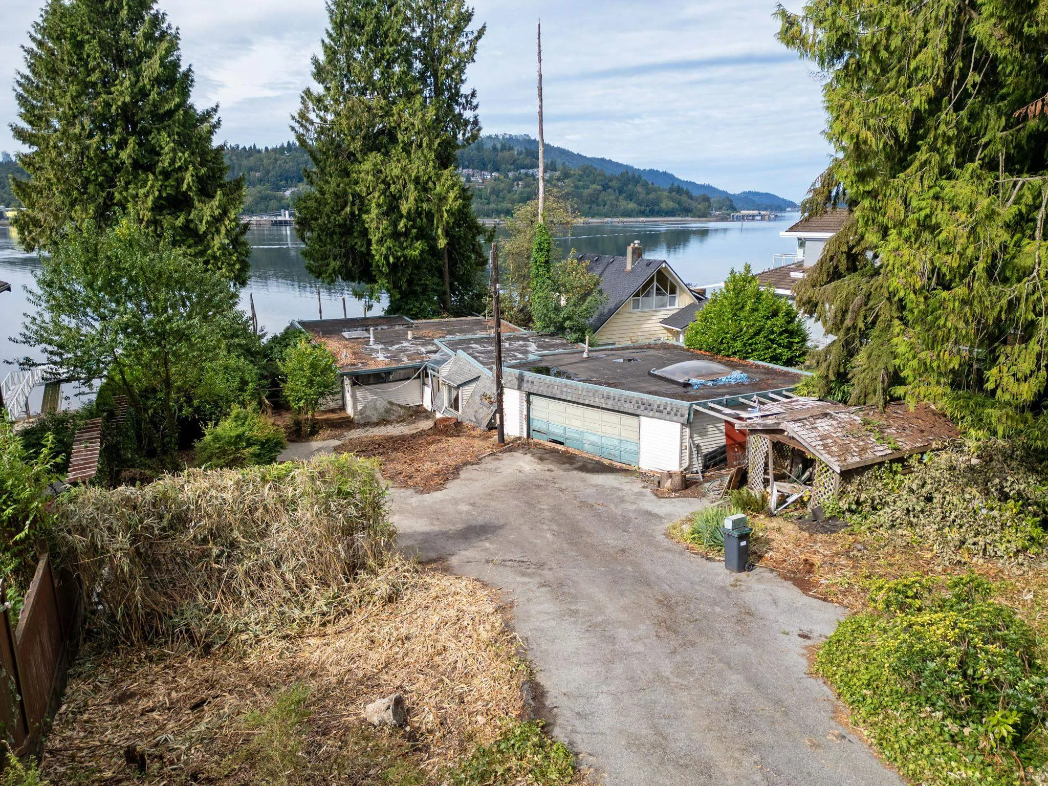 860 Alderside Road