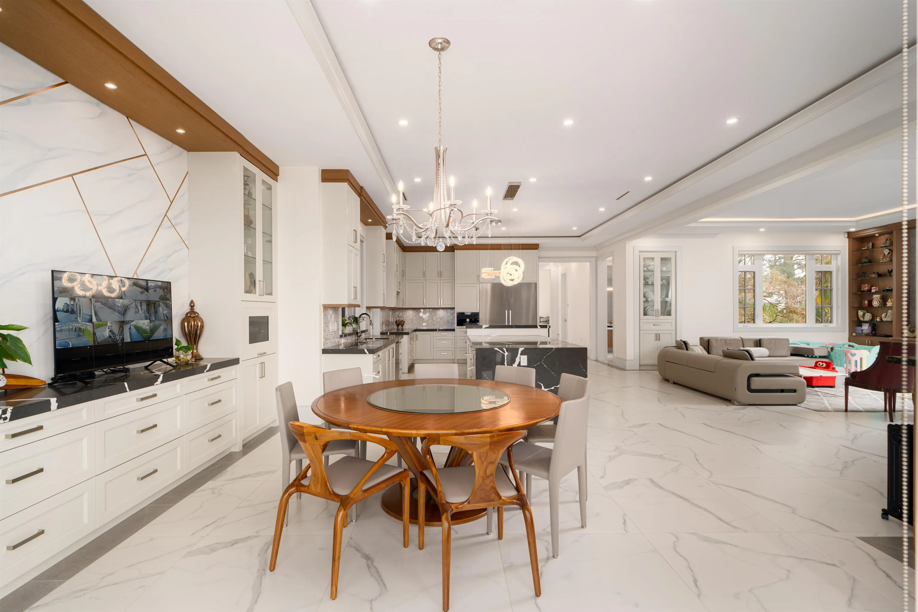 10111 No. 6 Road