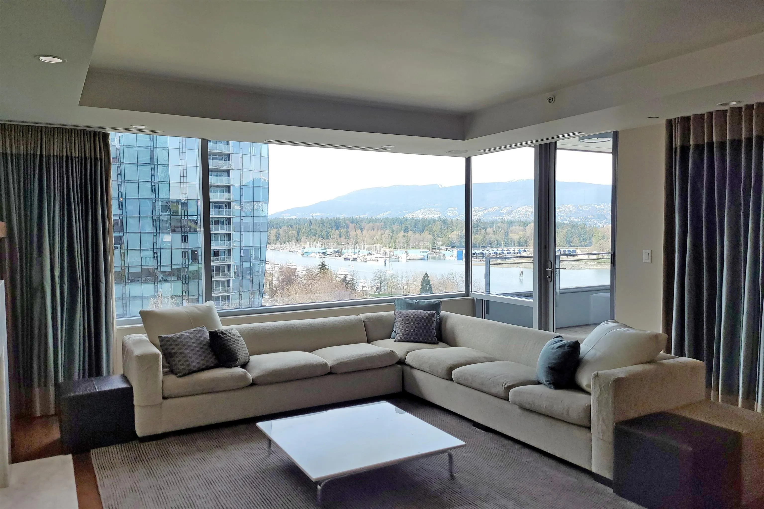 903 1169 W Cordova Street