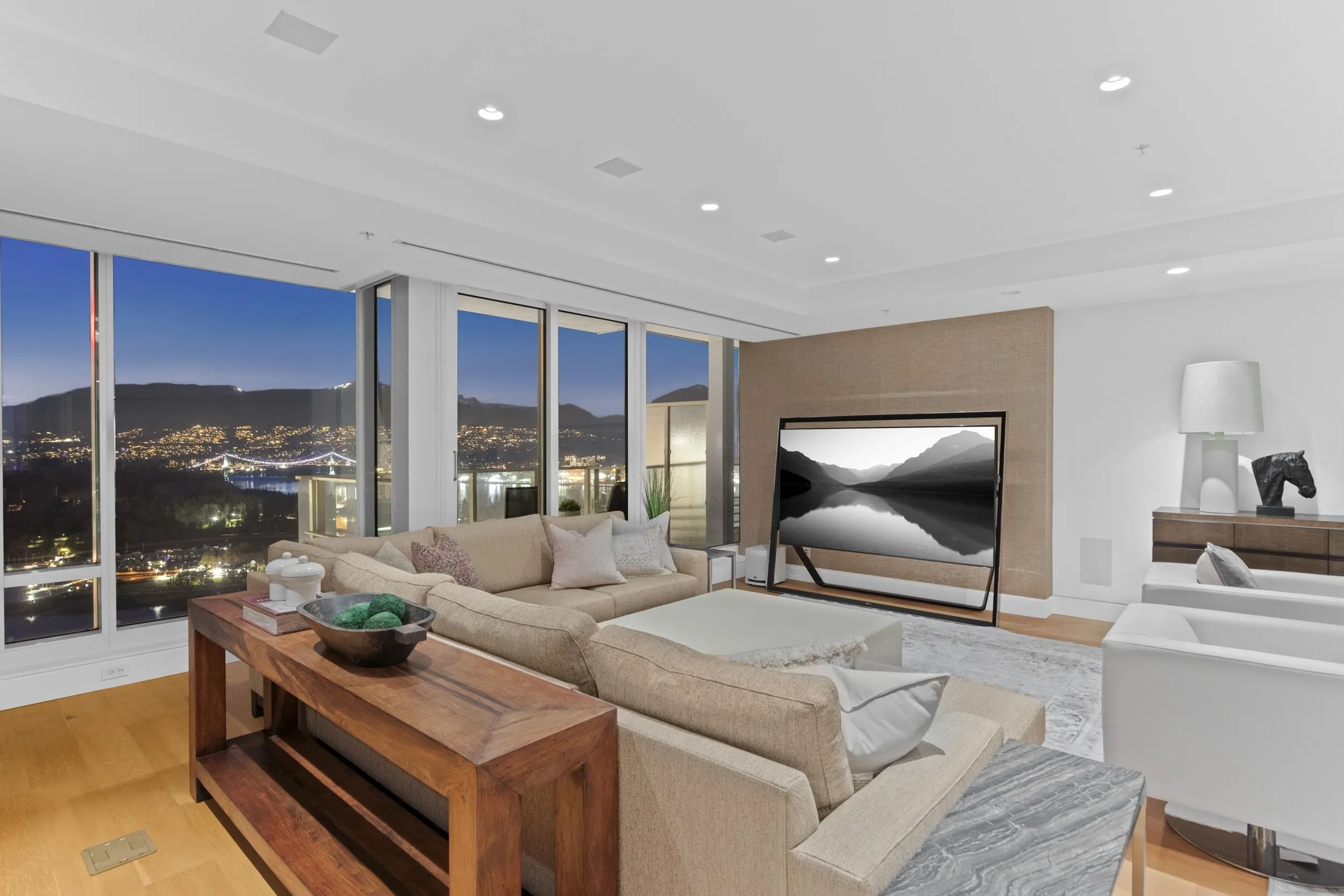 1011 W Cordova Street #4602