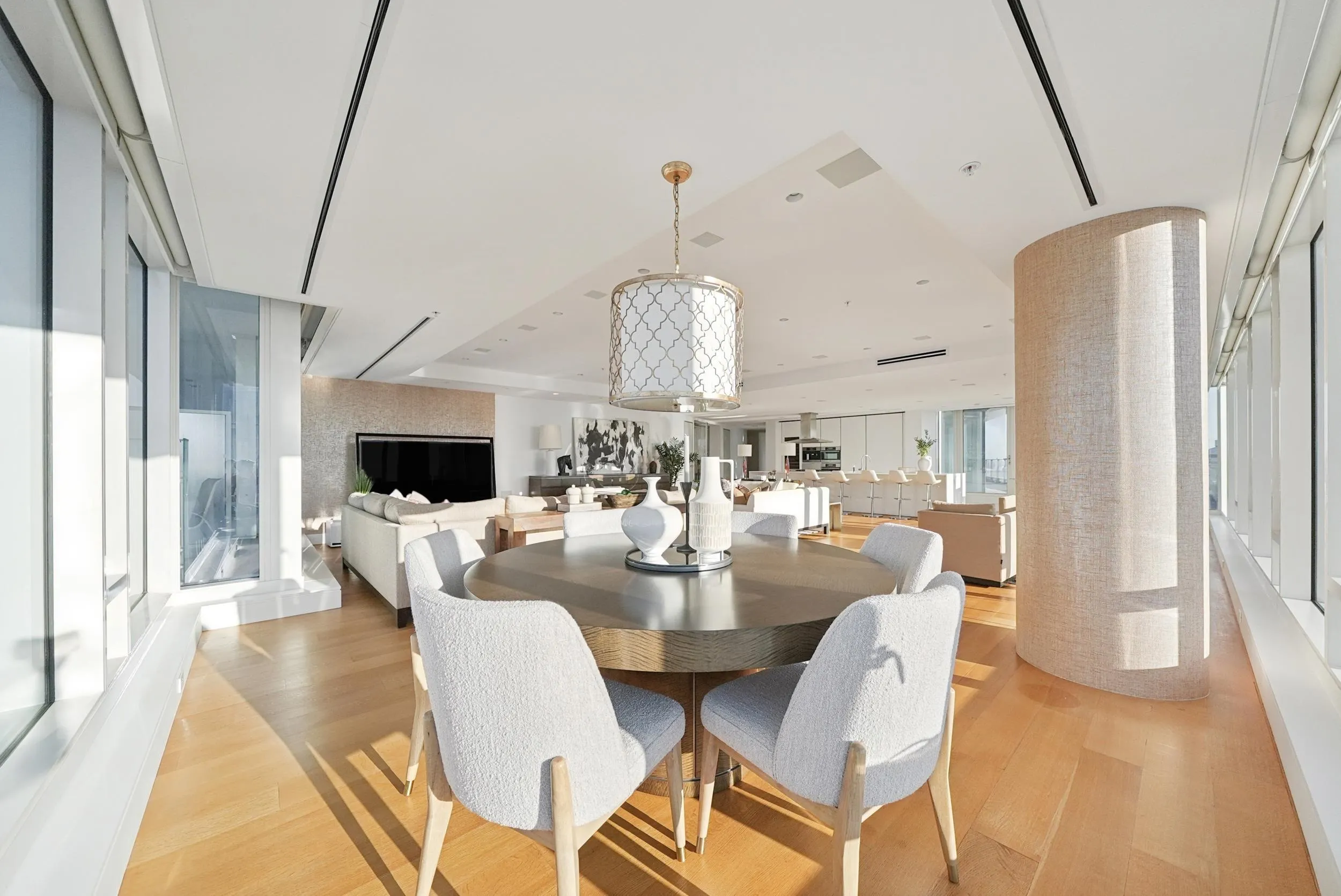 1011 W Cordova Street #4602