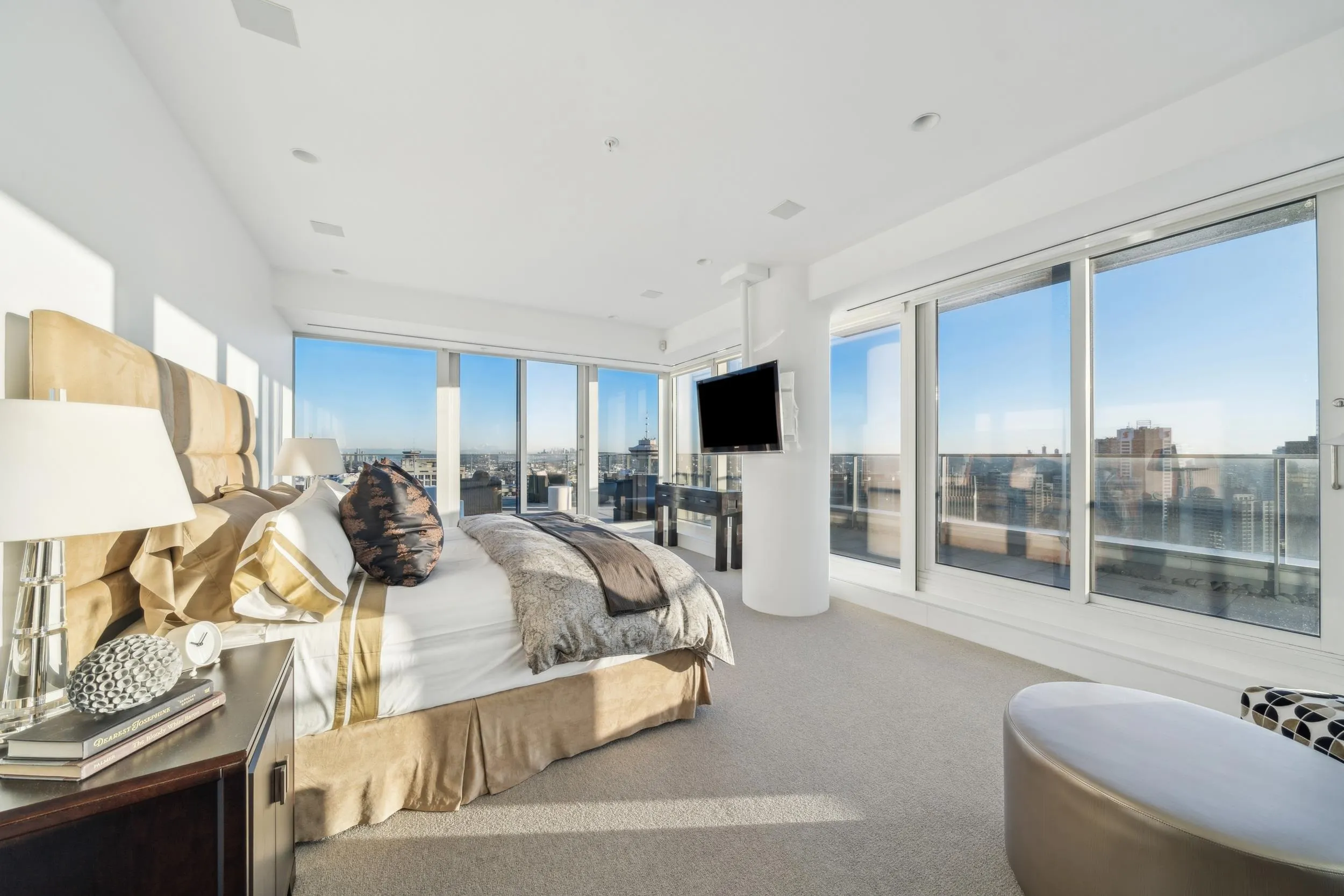 1011 W Cordova Street #4602