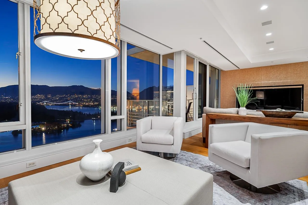 1011 W Cordova Street #4602