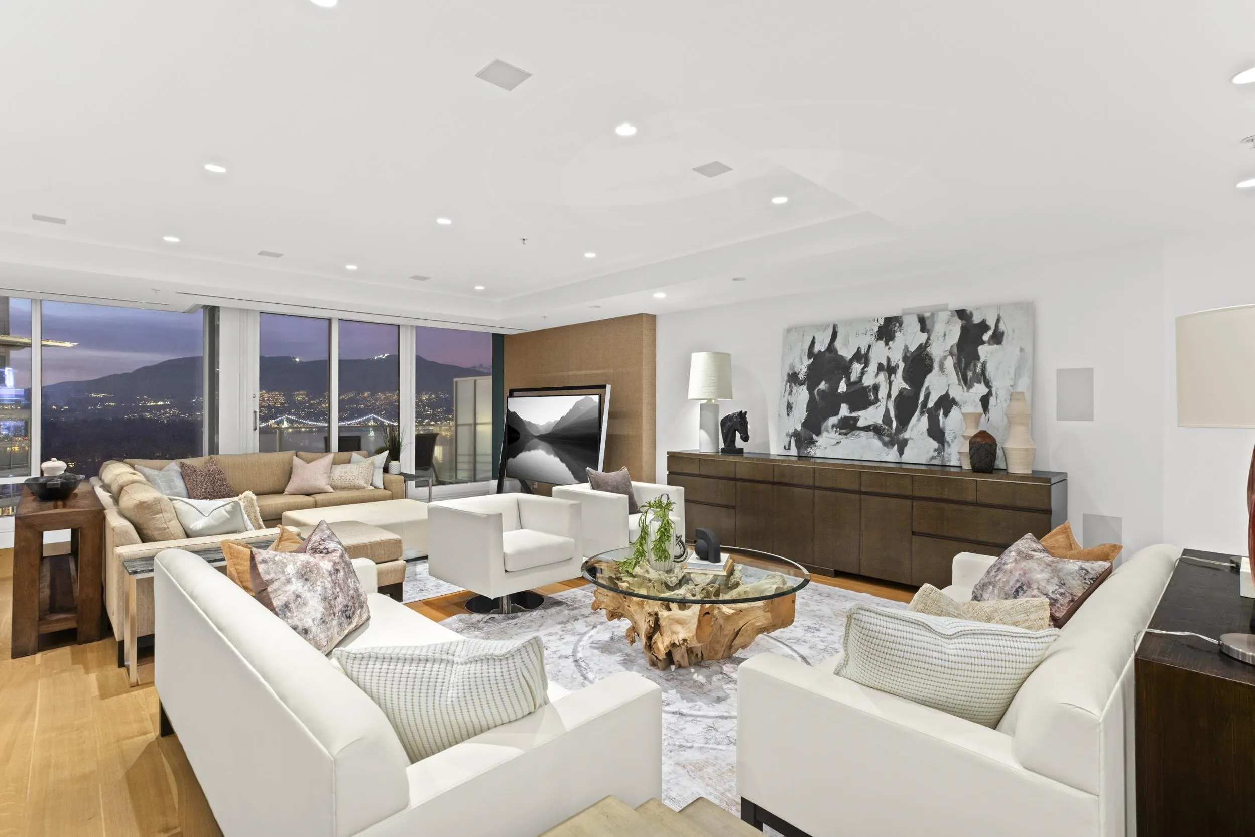 1011 W Cordova Street #4602