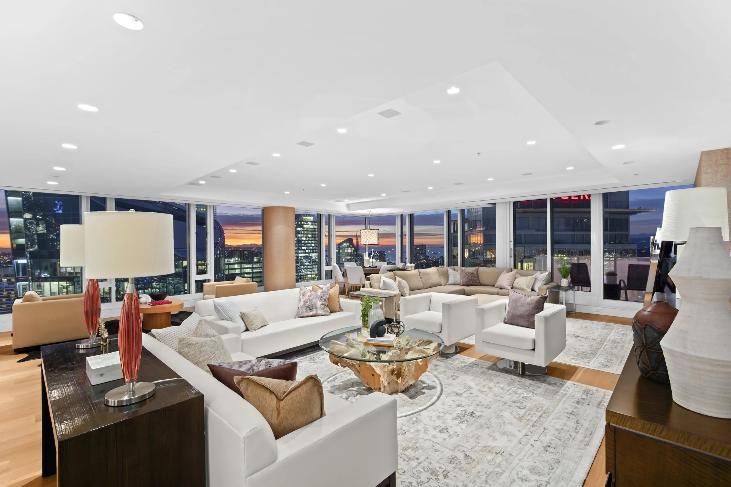 1011 W Cordova Street #4602