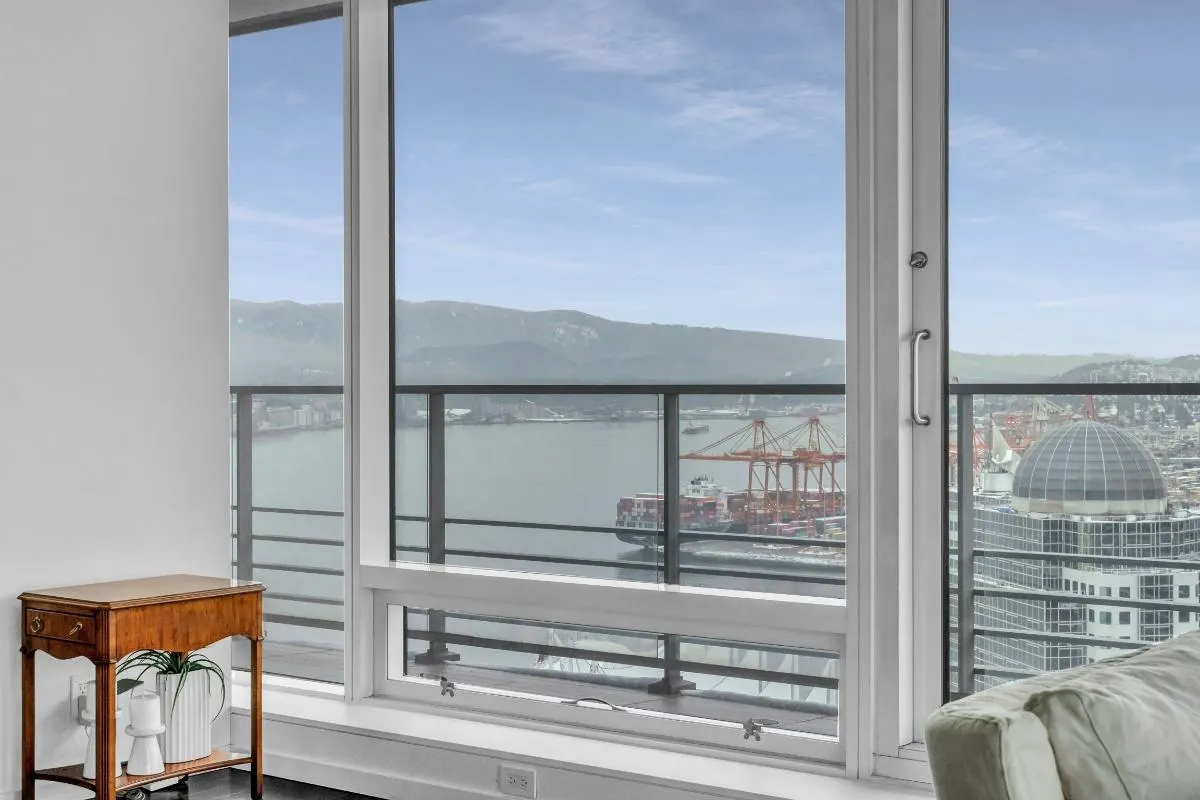 3503 1011 W Cordova Street