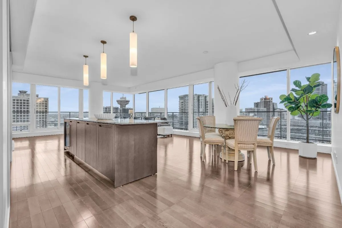 3503 1011 W Cordova Street