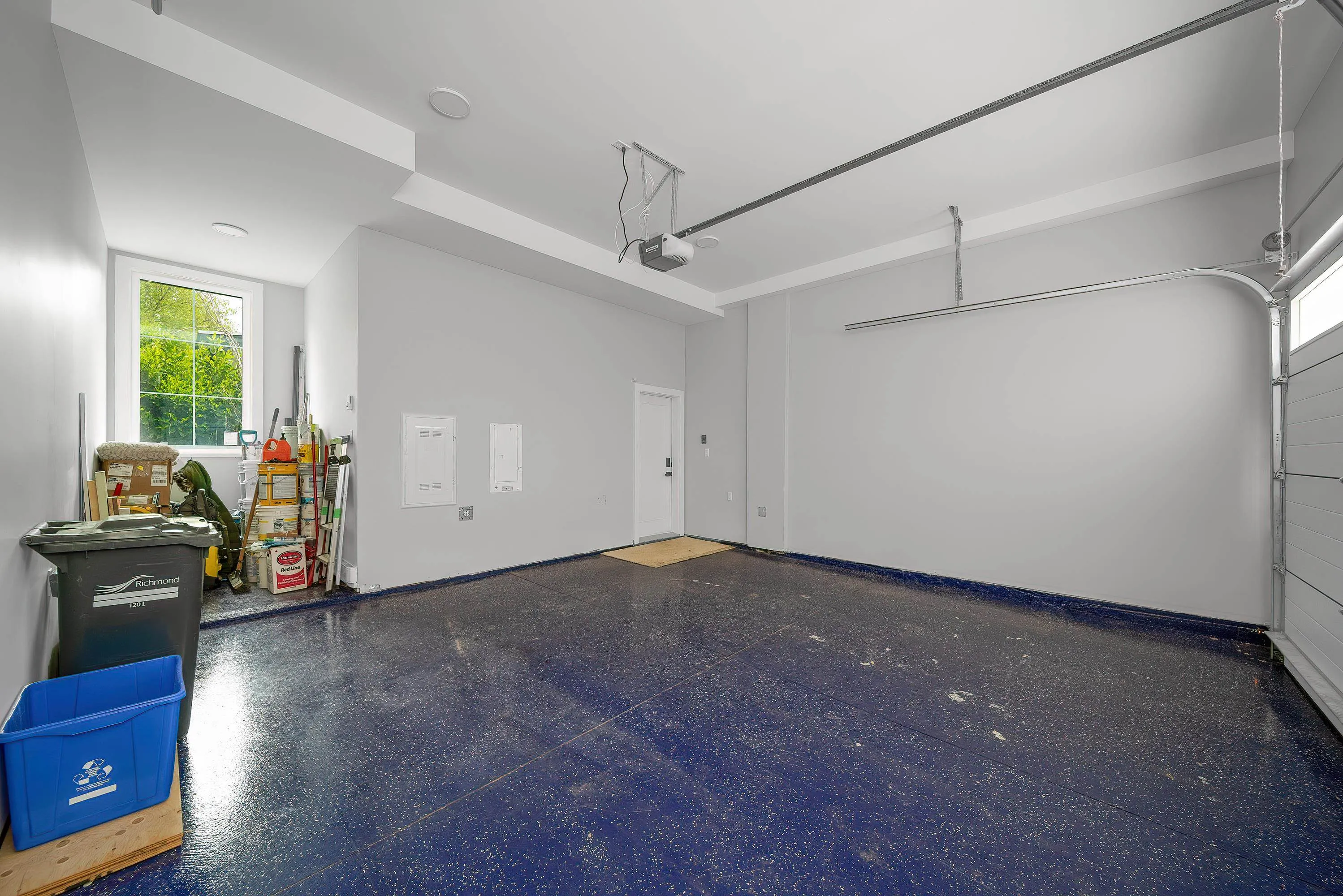 4 9500 Garden City Road